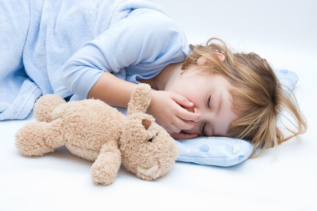 Nguyên nhân và cách khắc phục chứng ho đêm ở trẻ